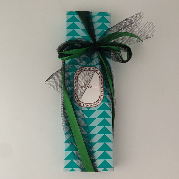 Stella and Dot faux Pearl, spike, snap close bracelet with box - Picture 7 of 7